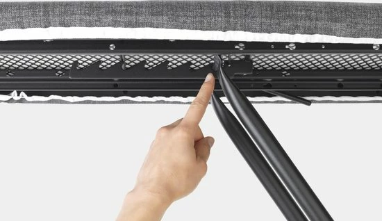 Brabantia Strijkplank B - Met Strijkerhouder - 124x38 Cm - Denim Blue 7 Brabantia Strijkplank B - Met Strijkerhouder - 124x38 Cm - Denim Blue - Afbeelding 7