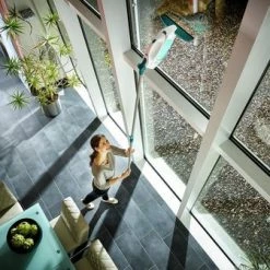 Leifheit Dry & Clean Ruitenreiniger Met Steel (43 Cm), Inwasser En Smalle Zuigmond (17 Cm) Click System 43 Leifheit Dry & Clean Ruitenreiniger Met Steel (43 Cm), Inwasser En Smalle Zuigmond (17 Cm) Click System -SolisVac Plus Shop 550x336 2