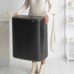 Brabantia Bo Touch Bin Prullenbak - 60 L - Matt Black 30 Brabantia Bo Touch Bin Prullenbak - 60 L - Matt Black -SolisVac Plus Shop 550x351 11
