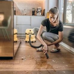 Kärcher WD 2 Plus V-12/4/18 Nat- En Droogzuiger - 1000 W - Vuilreservoir 12L - Stroomkabel 4m 25 Kärcher WD 2 Plus V-12/4/18 Nat- En Droogzuiger - 1000 W - Vuilreservoir 12L - Stroomkabel 4m -SolisVac Plus Shop 550x354 1