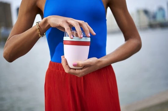 Mepal – Limited Edition Lunchpot Ellipse – Praktische Muesli Beker To Go – Strawberry Vibe – Geschikt Voor Vriezer, Magnetron En Vaatwasser - Onbeperkt Genieten 4 Mepal – Limited Edition Lunchpot Ellipse – Praktische Muesli Beker To Go – Strawberry Vibe – Geschikt Voor Vriezer, Magnetron En Vaatwasser - Onbeperkt Genieten - Afbeelding 4