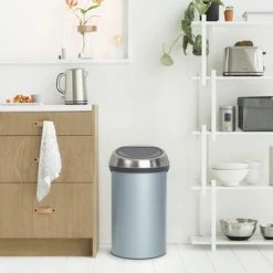 Brabantia Touch Bin Prullenbak - 60 L - Metallic Mint / Matt Steel Fingerprint Proof Deksel 9 Brabantia Touch Bin Prullenbak - 60 L - Metallic Mint / Matt Steel Fingerprint Proof Deksel -SolisVac Plus Shop 550x366 142