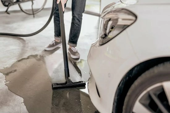 Kärcher WD 2 Plus V-12/4/18 Nat- En Droogzuiger - 1000 W - Vuilreservoir 12L - Stroomkabel 4m 5 Kärcher WD 2 Plus V-12/4/18 Nat- En Droogzuiger - 1000 W - Vuilreservoir 12L - Stroomkabel 4m - Afbeelding 5