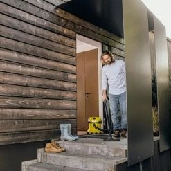 Kärcher WD 2 Plus V-12/4/18 Nat- En Droogzuiger - 1000 W - Vuilreservoir 12L - Stroomkabel 4m 32 Kärcher WD 2 Plus V-12/4/18 Nat- En Droogzuiger - 1000 W - Vuilreservoir 12L - Stroomkabel 4m -SolisVac Plus Shop 550x366 174