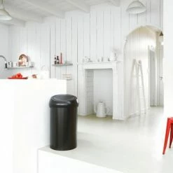 Brabantia Touch Bin Prullenbak - 60 L - Matt Black 14 Brabantia Touch Bin Prullenbak - 60 L - Matt Black -SolisVac Plus Shop 550x366 187