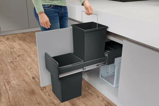 Hailo Tandem - Inbouw Prullenbak - 2x 14 Liter Inhoud - 25,1 X 40 X 49 Cm - Met 2 Compartimenten - Zwart 7 Hailo Tandem - Inbouw Prullenbak - 2x 14 Liter Inhoud - 25,1 X 40 X 49 Cm - Met 2 Compartimenten - Zwart - Afbeelding 7