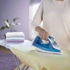 Philips EasySpeed GC1750/20 - Stoomstrijkijzer 14 Philips EasySpeed GC1750/20 - Stoomstrijkijzer -SolisVac Plus Shop 550x366 235