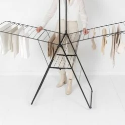 Brabantia HangOn Droogrek Inklapbaar - 25 Meter - Met Stang - Matt Black -SolisVac Plus Shop 550x366 80