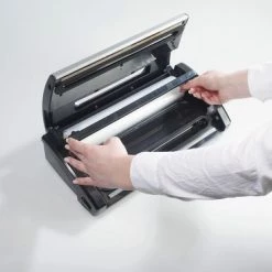 Solis Vac Plus 571 Vacumeermachine - Vacuümmachine Met Marineerfunctie - Vacuüm Sealer Met Ingebouwde Foliesnijder 24 Solis Vac Plus 571 Vacumeermachine - Vacuümmachine Met Marineerfunctie - Vacuüm Sealer Met Ingebouwde Foliesnijder -SolisVac Plus Shop 550x367 1