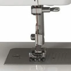 Singer Tradition 2250 - 7 Steken/ 4 Fase Knoopsgat -SolisVac Plus Shop 550x377 5