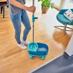 Leifheit Clean Twist Disc Mop Ergo - Dweil Set Compleet Systeem Met Wieltjes - 6 Liter -SolisVac Plus Shop 550x412 5