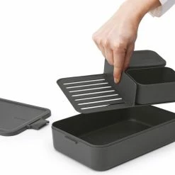 Brabantia Make & Take Bento Lunchbox - Large - Kunststof - Dark Grey 33 Brabantia Make & Take Bento Lunchbox - Large - Kunststof - Dark Grey -SolisVac Plus Shop 550x489 4