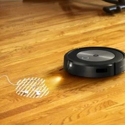 IRobot® Roomba® J7+ - Robotstofzuiger - Objectdetectie En Vermijding - Automatische Vuilafvoer - J7558 42 IRobot® Roomba® J7+ - Robotstofzuiger - Objectdetectie En Vermijding - Automatische Vuilafvoer - J7558 -SolisVac Plus Shop 550x515 5