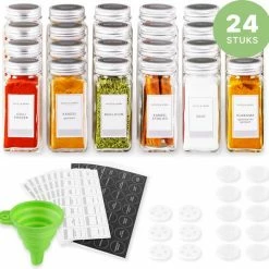 S.old 24 Glazen Kruidenpotjes Vierkant Met Deksel - Kruidenstrooier - Complete Set Met Strooideksels, Voorbedrukte Stickers En Trechter - Inhoud 120 Ml - 10,5 X 4,3 Cm