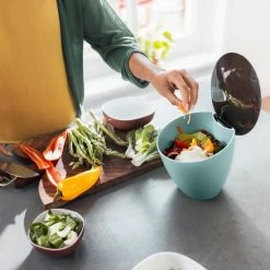 Mepal – Afvalbakje Calypso – Afvalbakje Voor Op Het Aanrecht - 2.2 Liter – Titanium – Grote Vulopening – Gemakkelijk Te Reinigen 11 Mepal – Afvalbakje Calypso – Afvalbakje Voor Op Het Aanrecht - 2.2 Liter – Titanium – Grote Vulopening – Gemakkelijk Te Reinigen -SolisVac Plus Shop 550x550 313