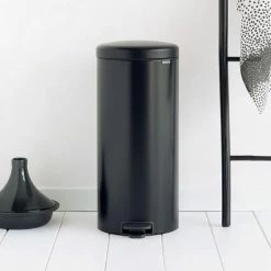 Brabantia NewIcon Prullenbak - 30 L - Matt Black 24 Brabantia NewIcon Prullenbak - 30 L - Matt Black -SolisVac Plus Shop 550x550 327