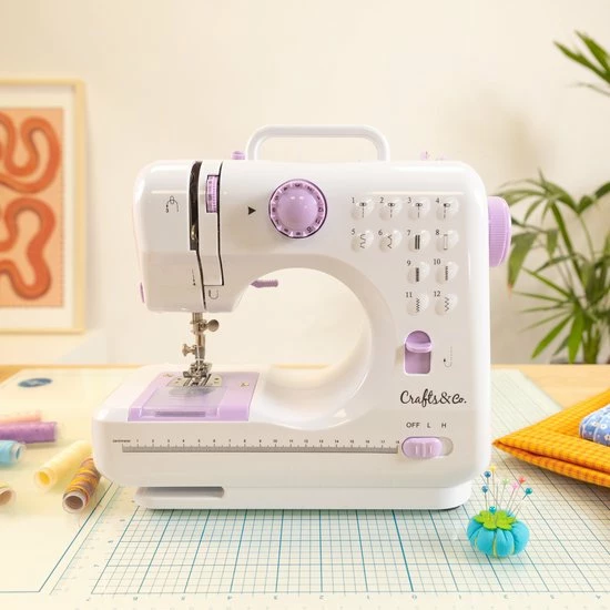 Crafts & Co. Crafts & Co Naaimachine - Ideaal Voor Beginners - 12 Ingebouwde Steken 8 Crafts & Co. Crafts & Co Naaimachine - Ideaal Voor Beginners - 12 Ingebouwde Steken - Afbeelding 8