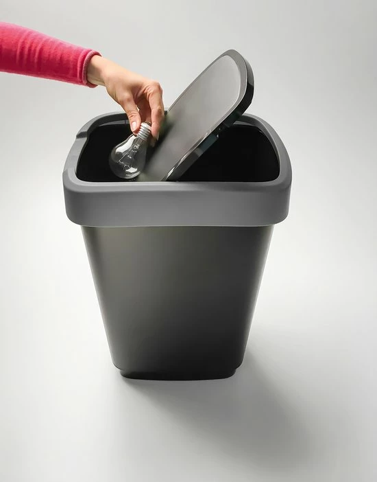 Rotho Twist Prullenbak- 50L - 60,2cm - Met Kanteldeksel - Zilver/Zwart 8 Rotho Twist Prullenbak- 50L - 60,2cm - Met Kanteldeksel - Zilver/Zwart - Afbeelding 8