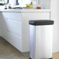 Curver Decobin Prullenbak - Rechthoekig - 50L - Metallic - Recycled Kunststof 25 Curver Decobin Prullenbak - Rechthoekig - 50L - Metallic - Recycled Kunststof -SolisVac Plus Shop 550x733