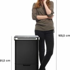 Prullenbak Met Sensor - 60 L - Zwart - Afvalscheiding Vuilbak StangVollby Halden - RVS - 4 Vakken - Automatisch Lucht Filter - 60 Liter (2×18L + 2×12L) - Automatische Soft Close Deksel Met Infrarood Sensor - 4 Vaks Afvalemmer - Bacterie Filter -SolisVac Plus Shop 550x767 2