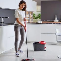 Vileda UltraMax TURBO - Pedaalsysteem + 1 Sensitive Navulling Voor Delicate Vloeren 31 Vileda UltraMax TURBO - Pedaalsysteem + 1 Sensitive Navulling Voor Delicate Vloeren -SolisVac Plus Shop 550x825 14