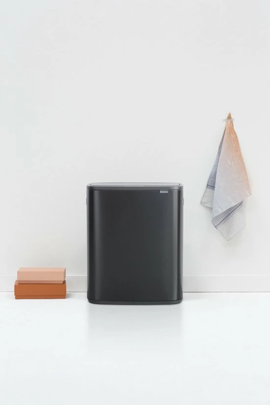 Brabantia Bo Touch Bin Prullenbak - 60 L - Matt Black 19 Brabantia Bo Touch Bin Prullenbak - 60 L - Matt Black - Afbeelding 19